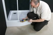 Comment assembler une cabine de douche de vos propres mains: règles d'installation et de connexion