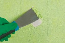 Comment enlever la vieille peinture du mur : enlever les revêtements à base d'huile et d'eau