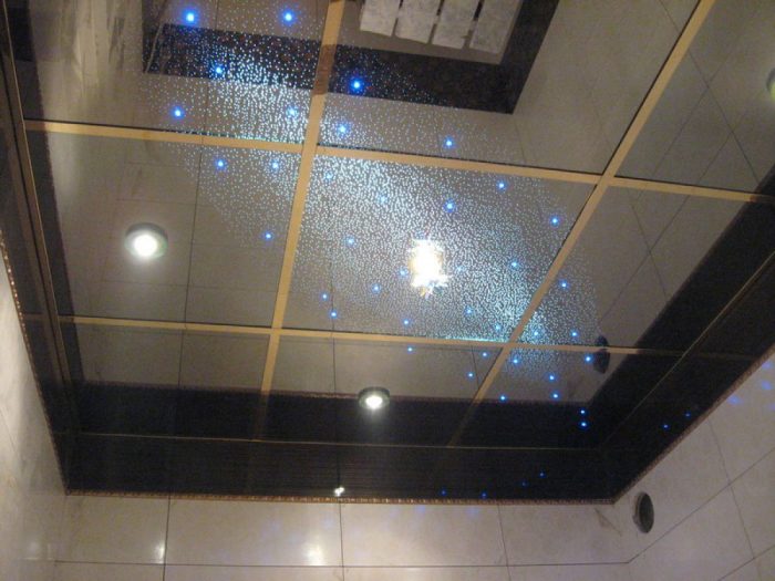 Plafond en plastique miroir