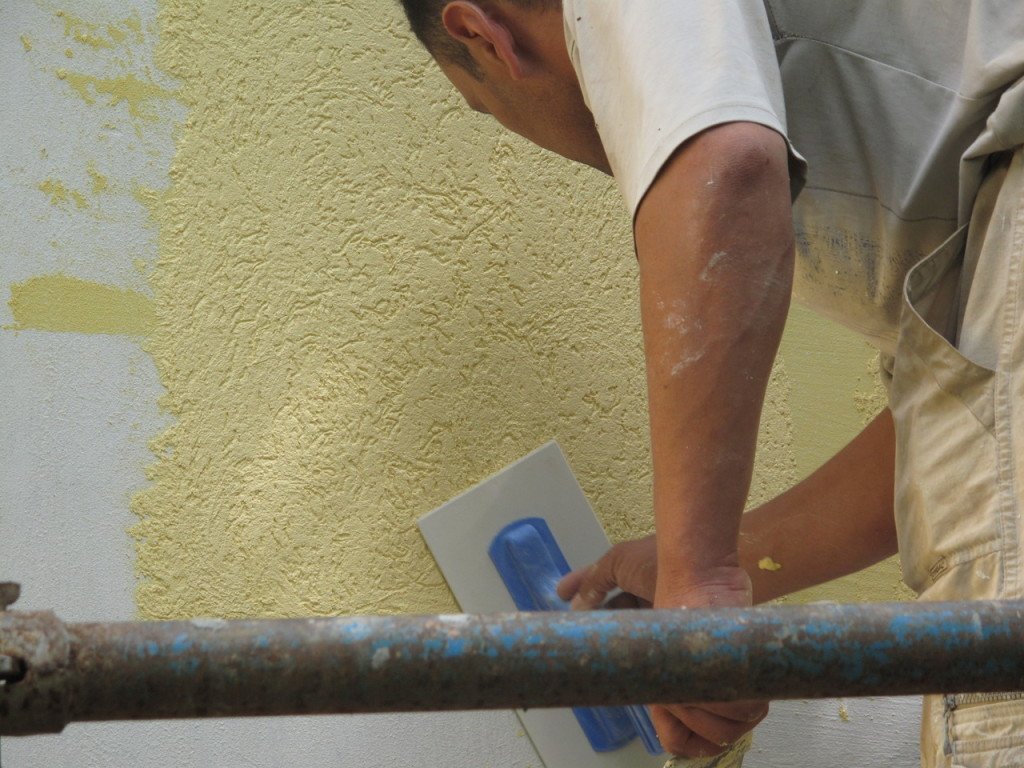 peinture de texture sur le mur