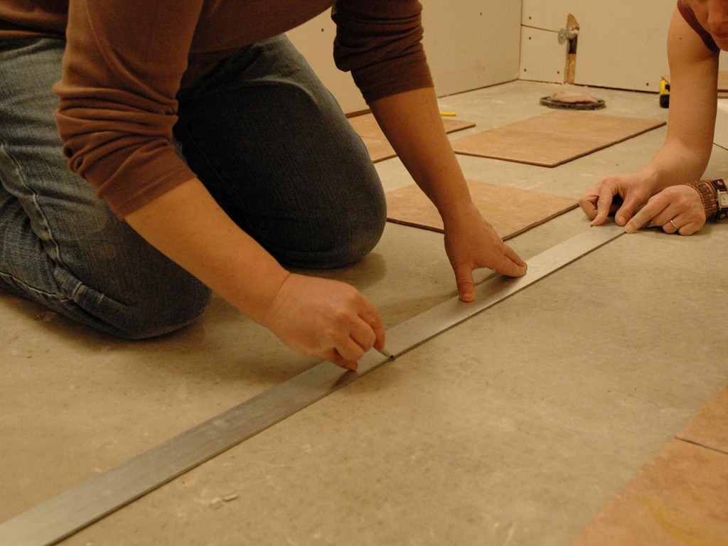 procédé de marquage au sol pour la pose de carrelage