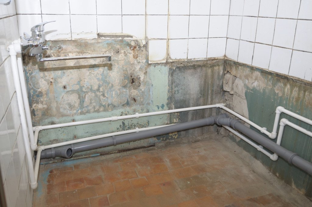 remplacement de tuyau de salle de bain