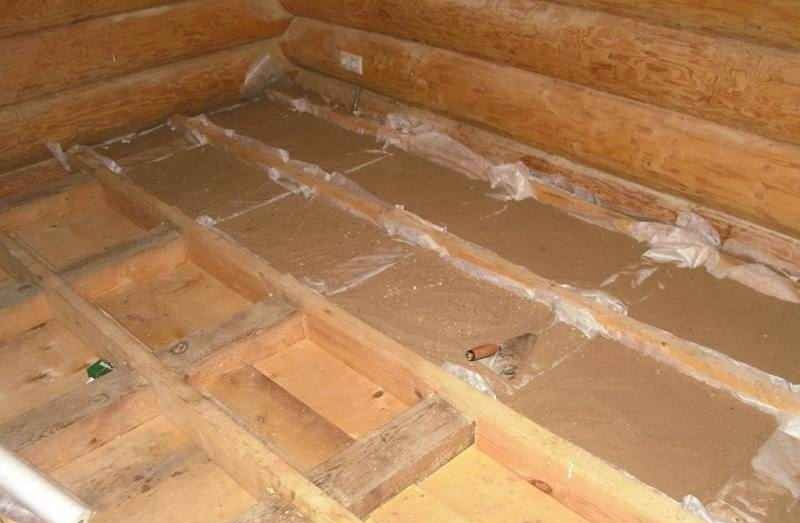 Insonoriser le plafond d'une maison avec des planchers en bois: méthodes et matériaux