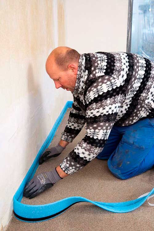 Plancher d'eau chaude à faire soi-même sous les carreaux