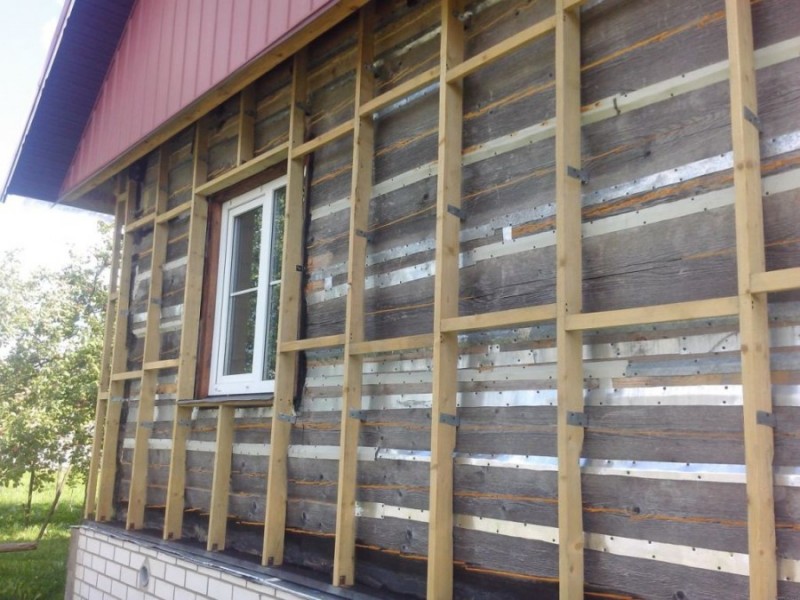 Isolation d'une maison en bois par l'intérieur caractéristiques de la pose de différents types de matériaux pour les surfaces intérieures et extérieures