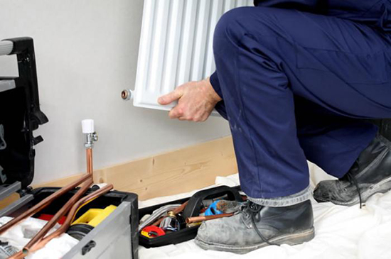 Chauffage sur le balcon. Comment amener la batterie à la loggia