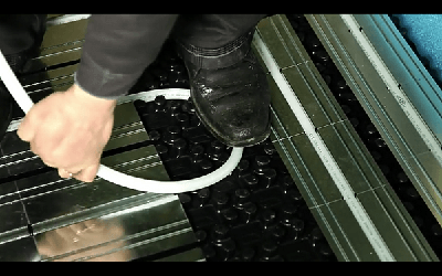 Le premier lancement d'un plancher d'eau chaude