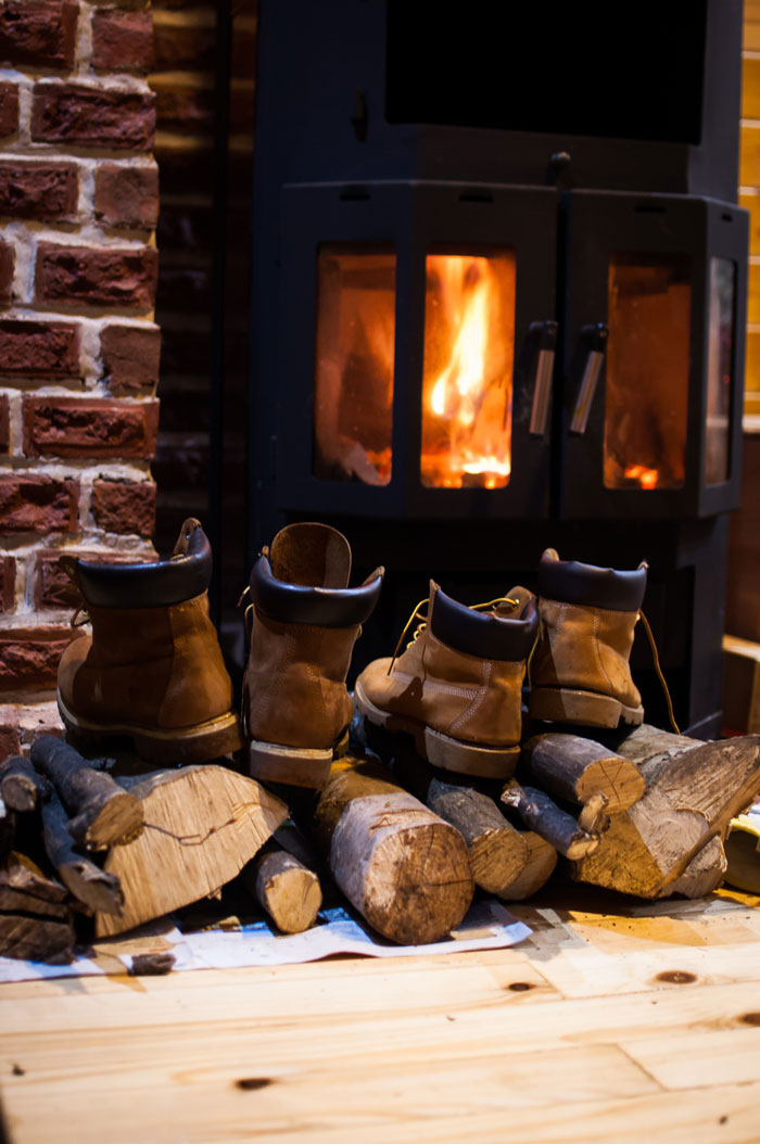 Quel type de bois de chauffage convient le mieux au poêle: pouvoir calorifique, le plus chaud