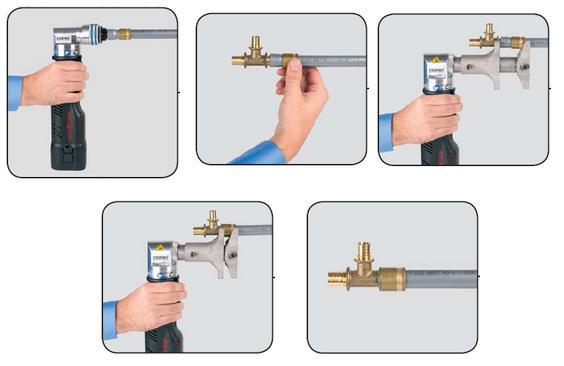 Installation de tuyaux XLPE avec raccords instantanés Rehau