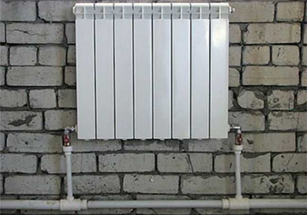 Attacher un radiateur de chauffage aux normes et exigences, instructions étape par étape, conseils