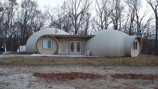 Isolation d'une maison en bois avec du plastique mousse