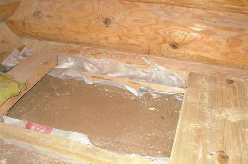 Insonoriser le plafond d'une maison avec des planchers en bois: méthodes et matériaux