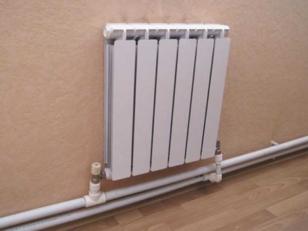 Attacher un radiateur de chauffage aux normes et exigences, instructions étape par étape, conseils